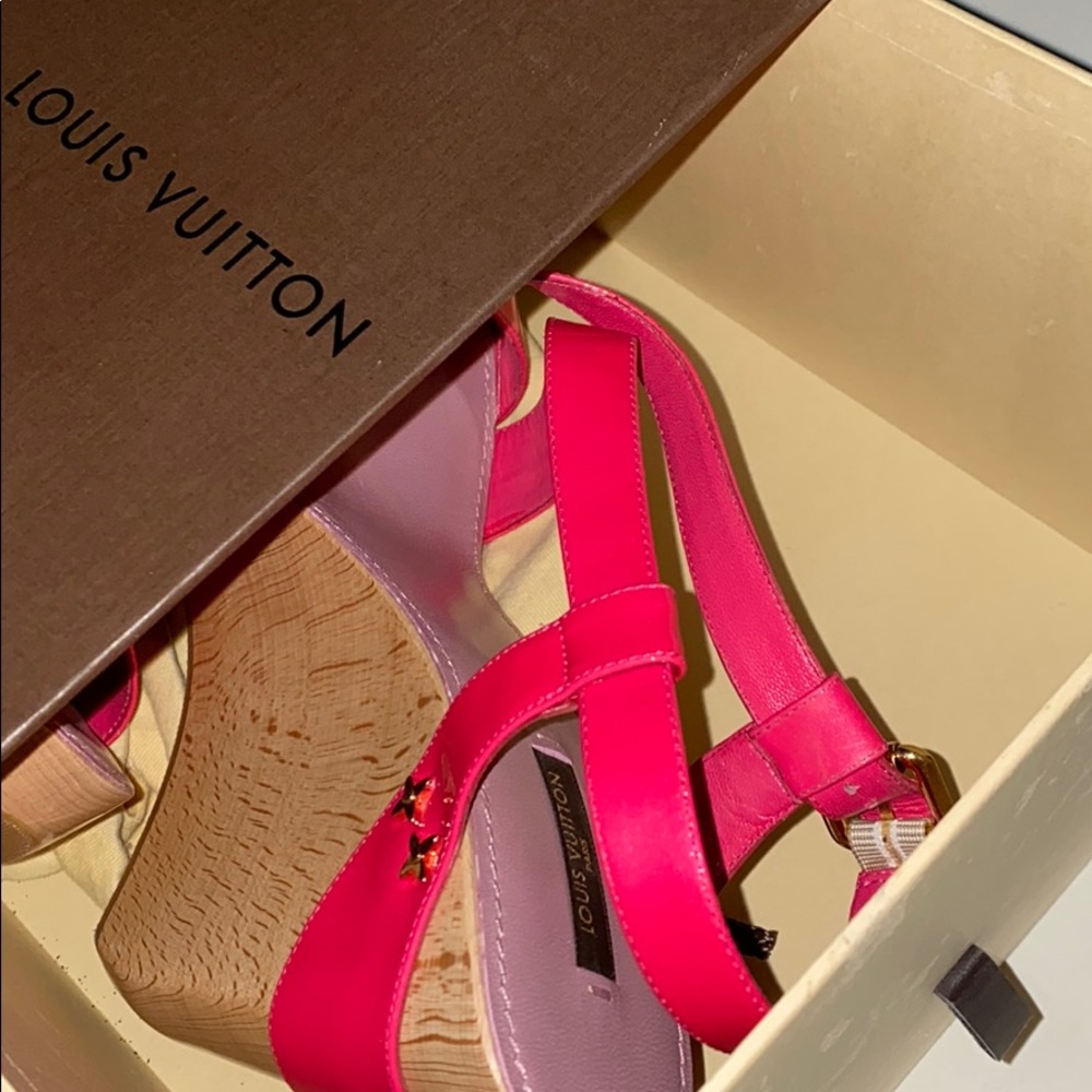 High heeled shoes - Picture 3 of 14